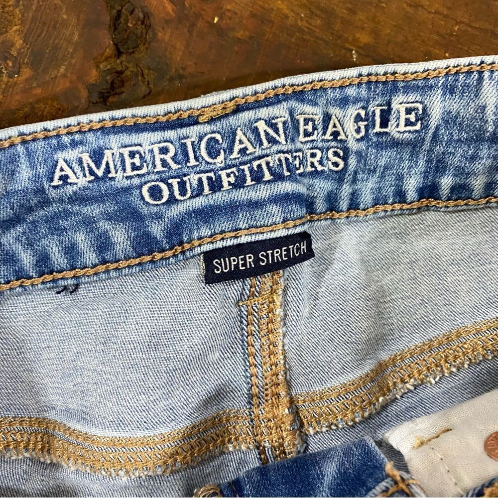 A.E.O. Midi Cut-off Jeans Shorts | Super Stretch | Size 4 - Picture 4 of 5